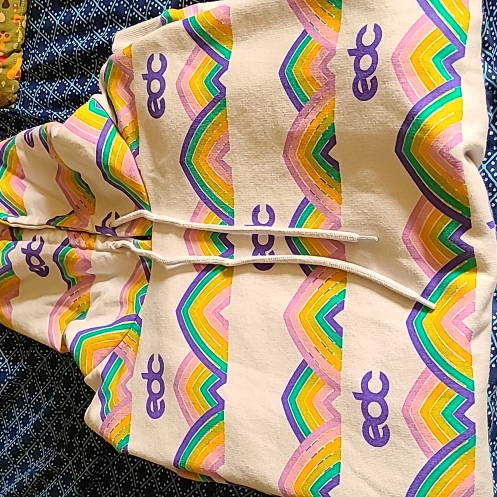 Insomniac EDC 90s Retro Style Hoodie Sweater Rainbow Rave Festival Size Large